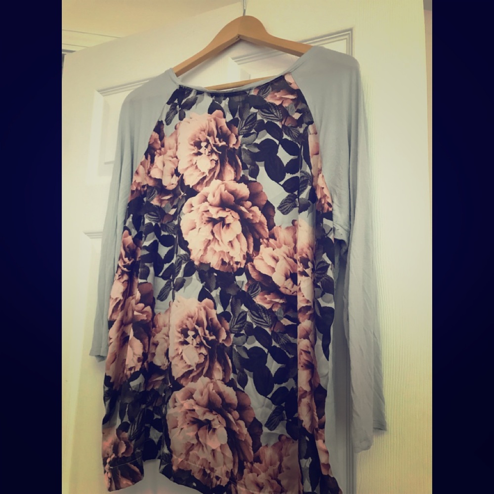 Rose blouse/grey sleeves